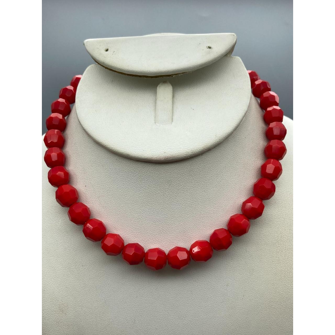 Bright hot sale red choker