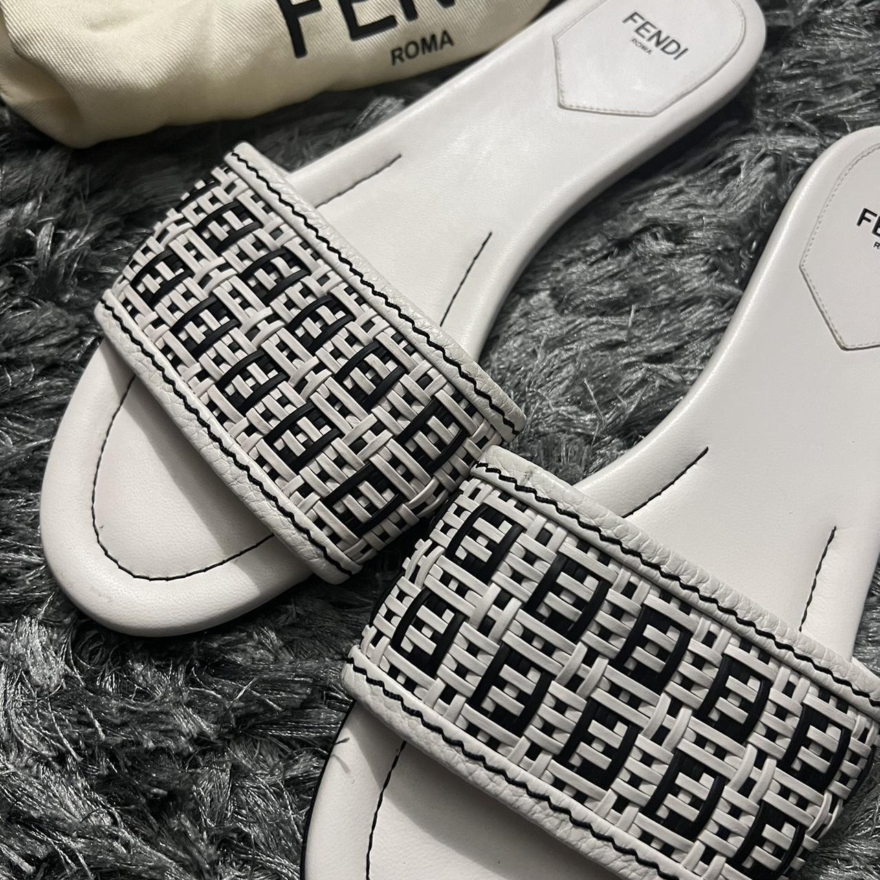 Black and discount white fendi slides