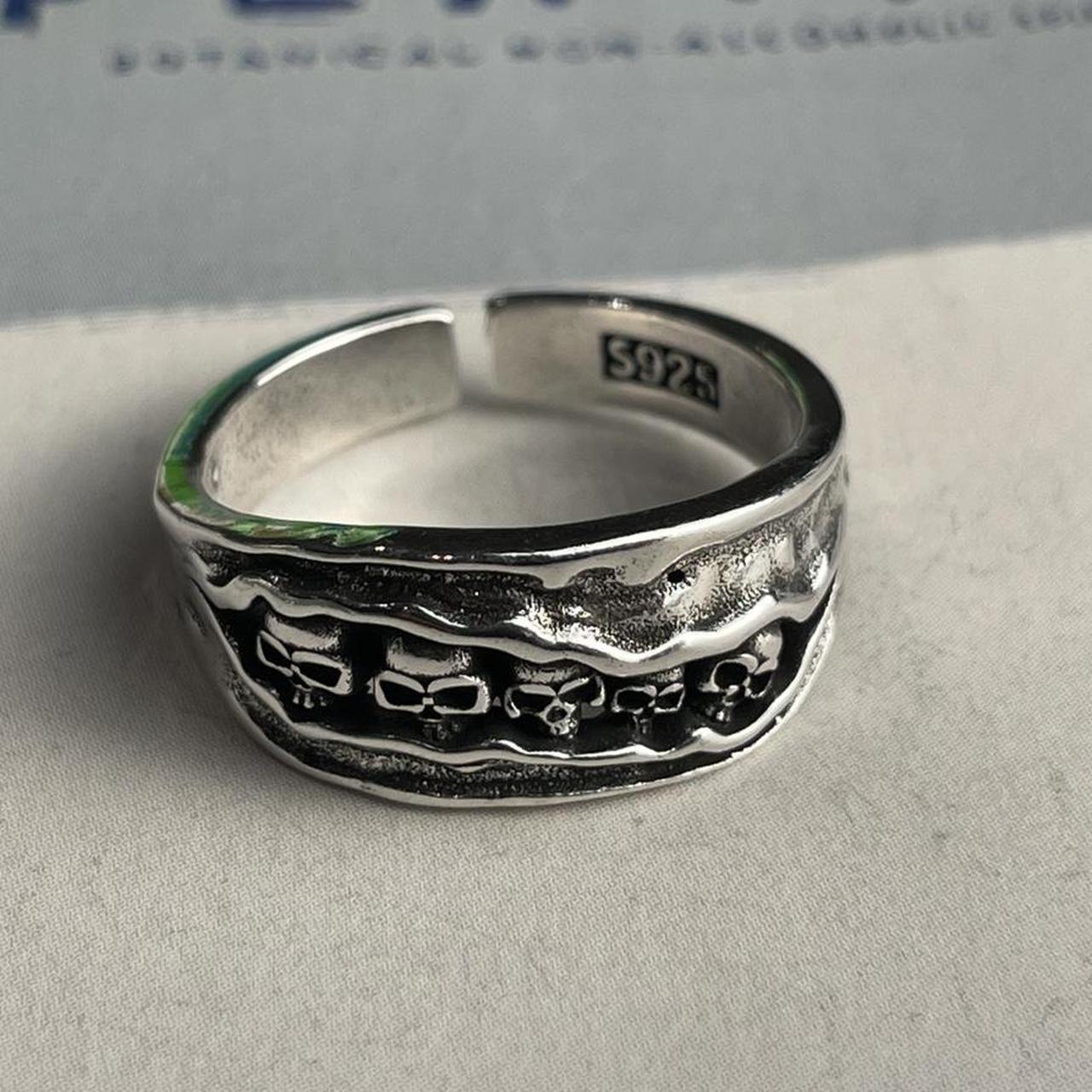 Unique Vintage style sterling silver adjustable ring... - Depop