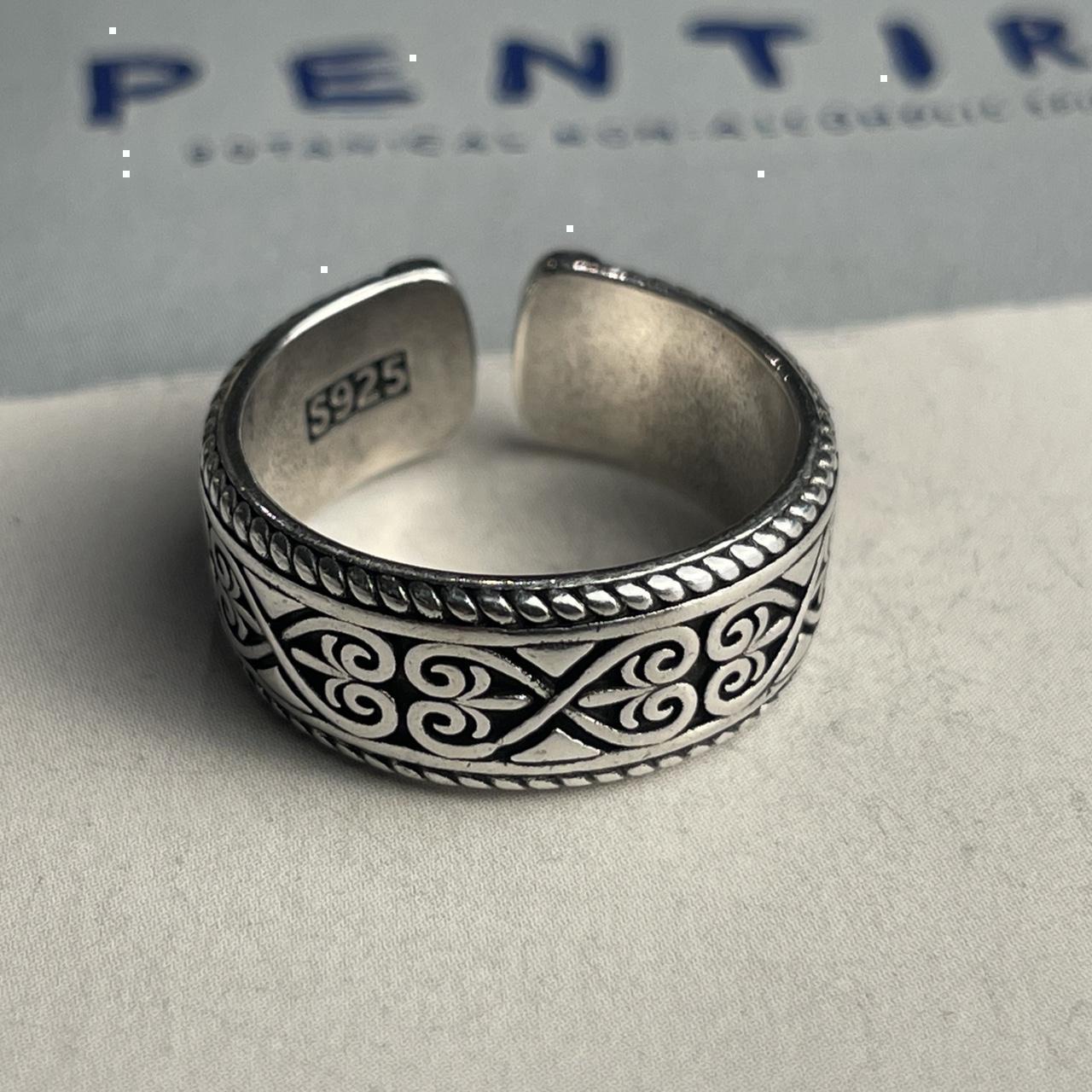 Unique Vintage style sterling silver adjustable ring Depop