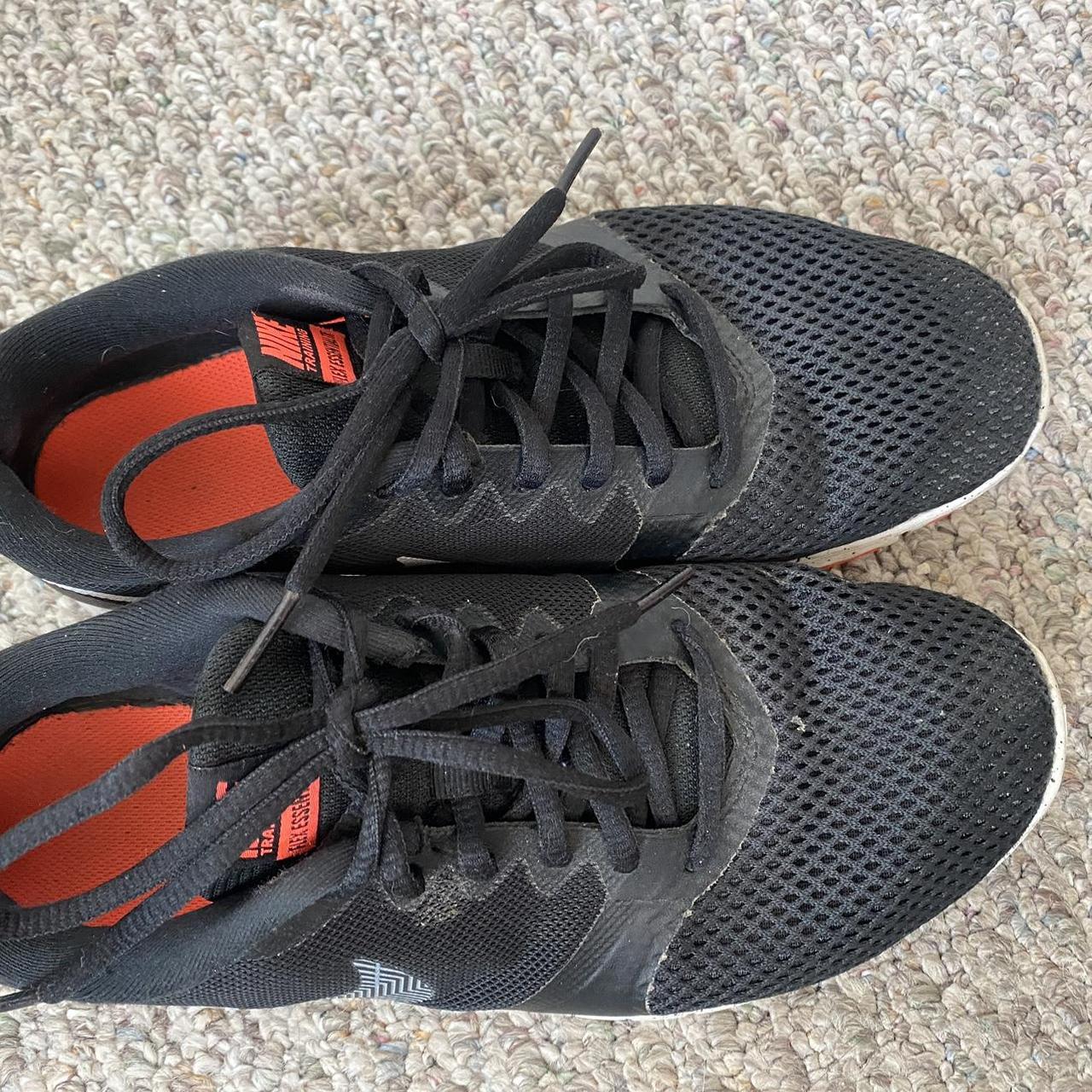 womens black nike trainers size 7