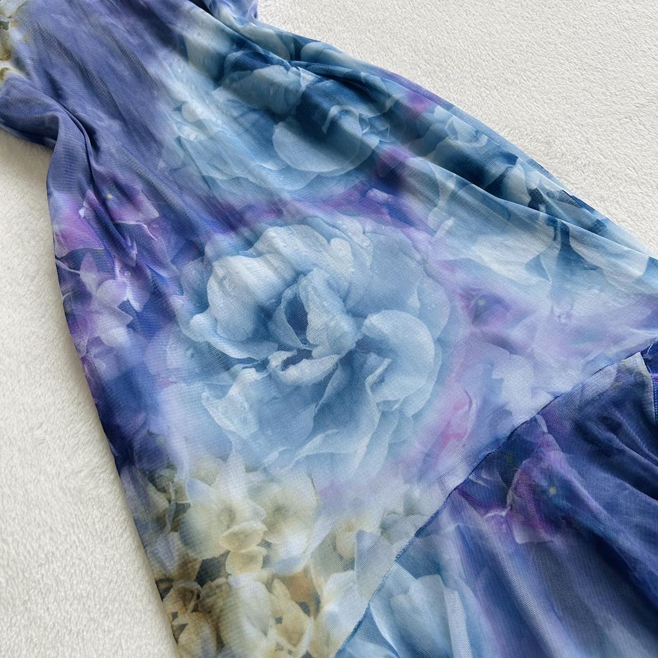 Flowy oceanic flower dress (S/M) A beautiful and... - Depop