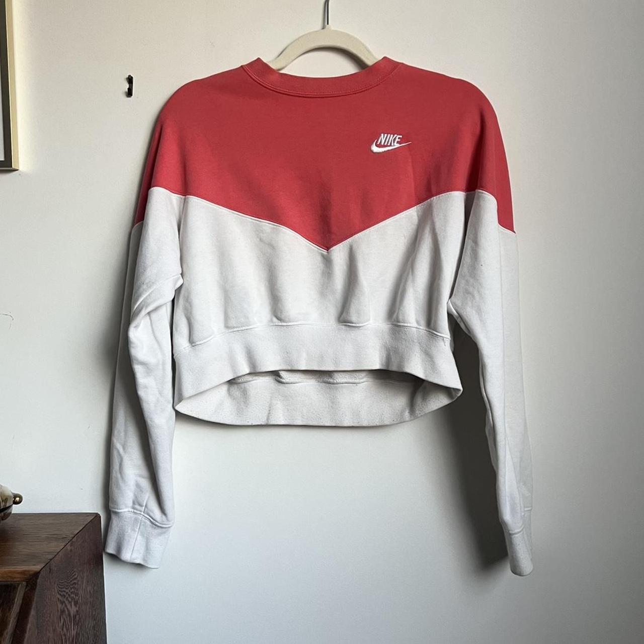 Nike heritage colour block crop crew sweatshirt best sale