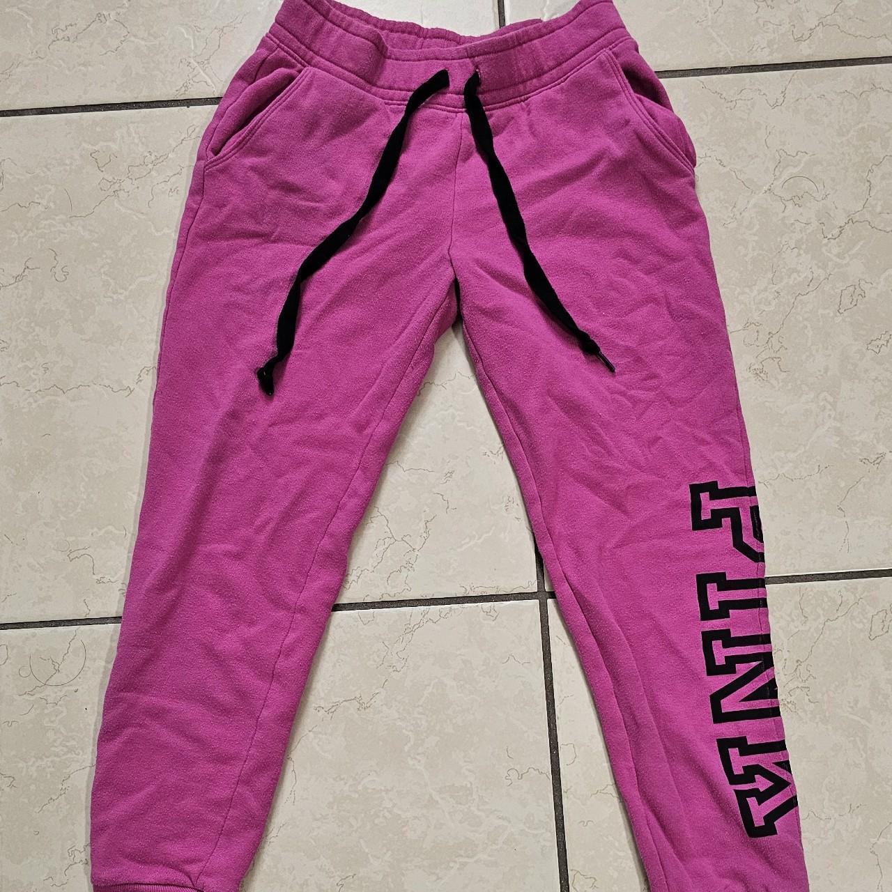 item listed by mint_flip_vintage
