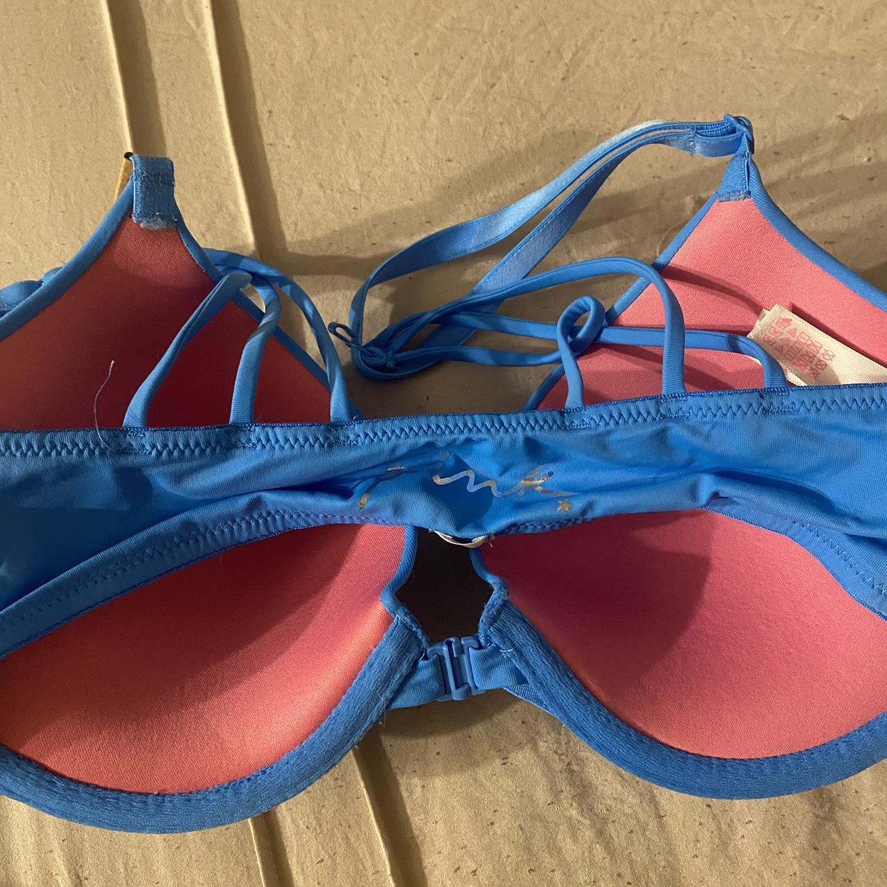 Blue pink bra , Never worn tag on , Can unattach from