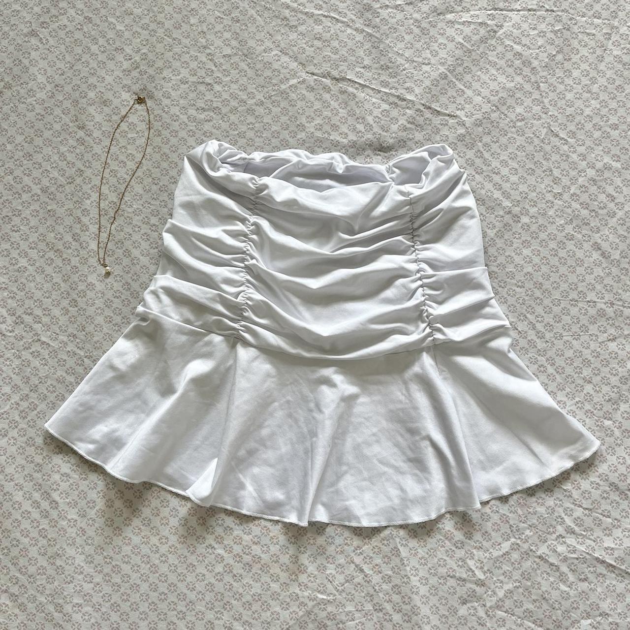 White skirt 2024 ruffle bottom