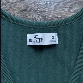 green hollister henley top! 🤎 has a looser fit, - Depop