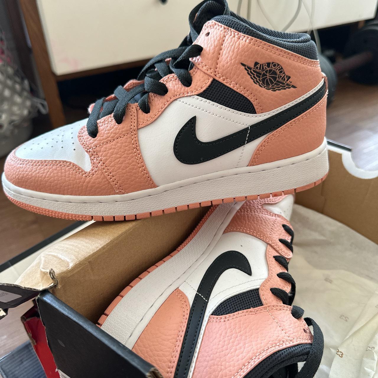 snipes jordan 1 mid pink quartz