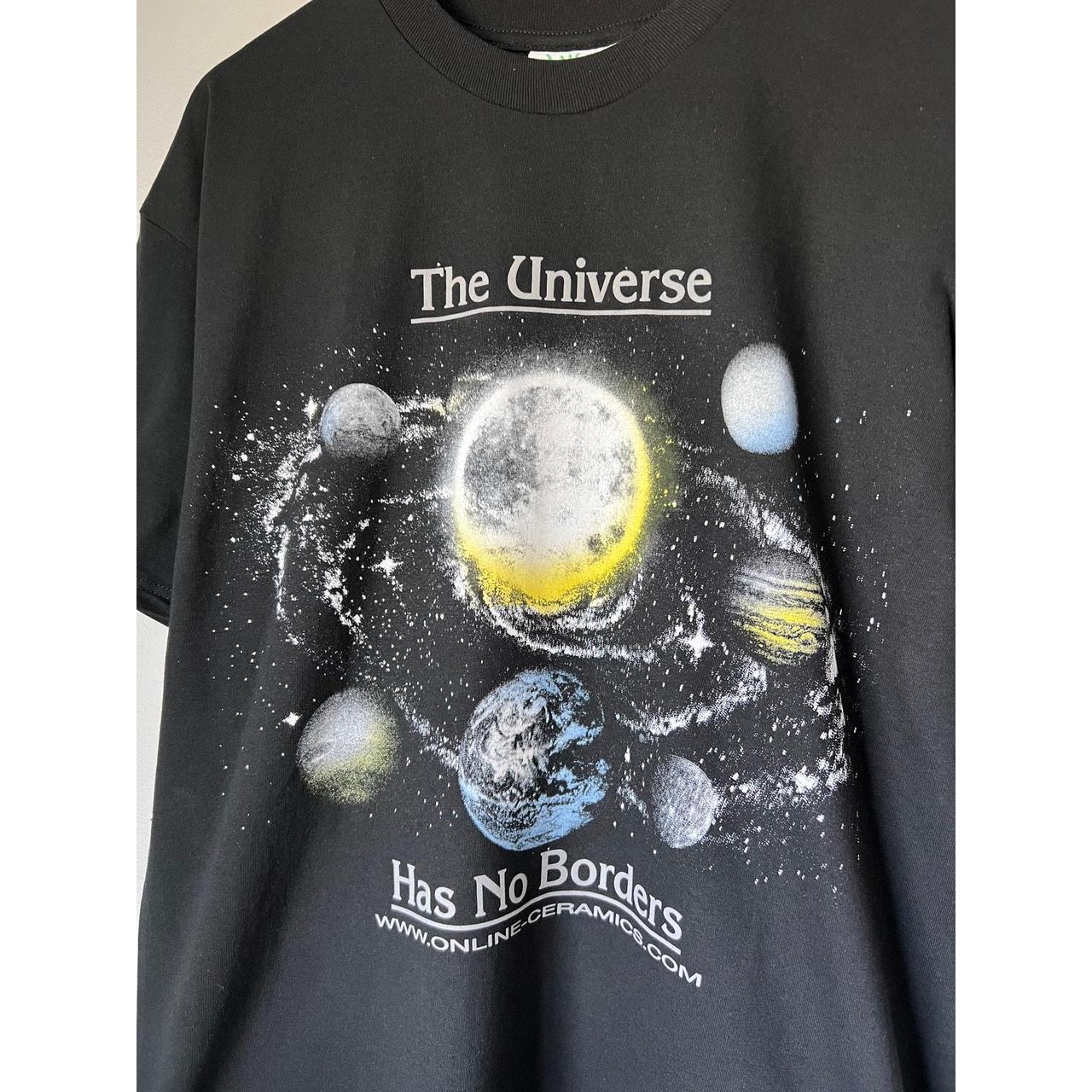Online Ceramics The Universe Has No Borders - Black Tee (25