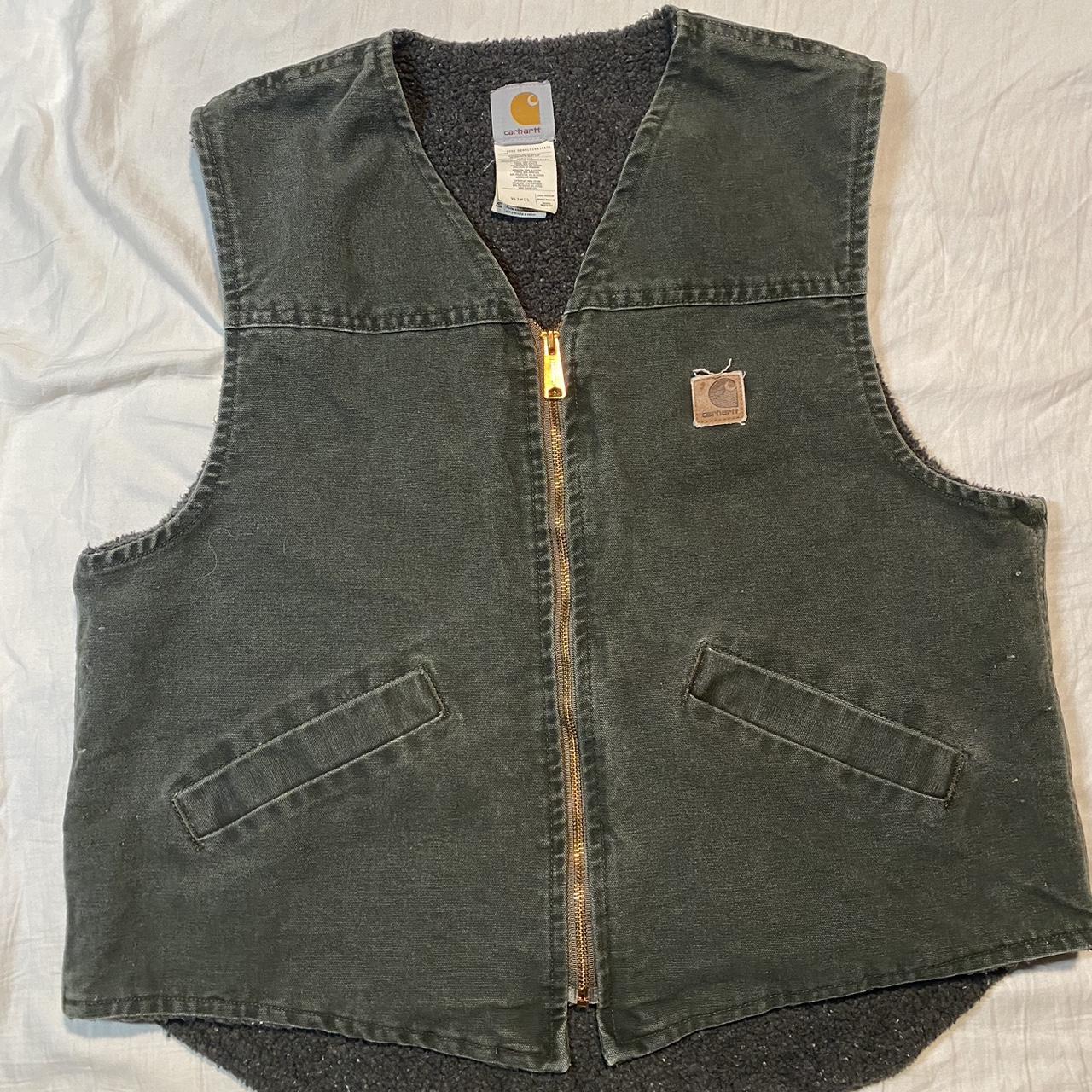 Carhartt Men's Gilet | Depop