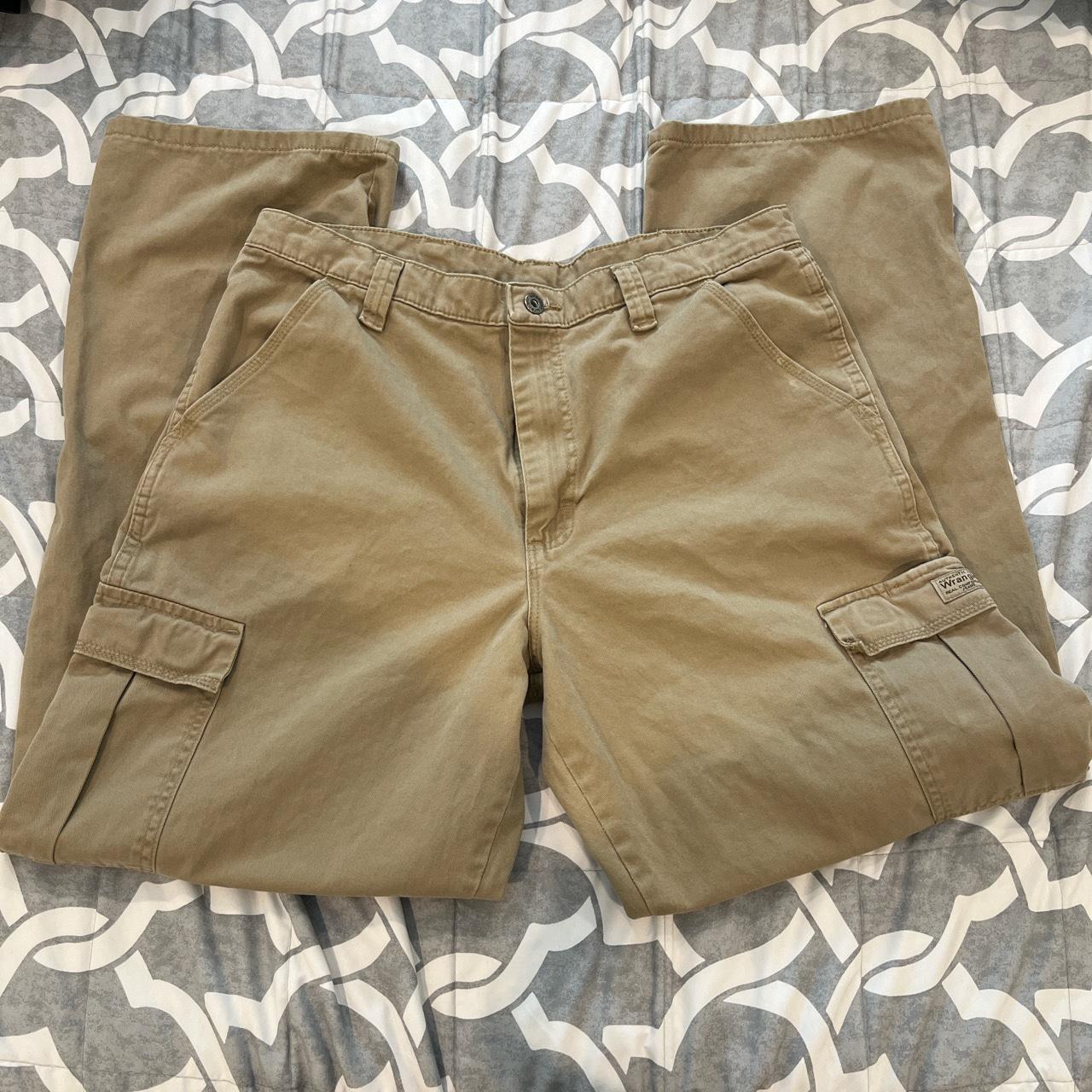 Tan Wrangler Cargo Pants Size 34x32 Inseam 31” Leg... - Depop