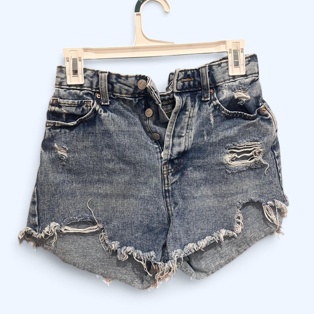 item listed by alexandriapeeler