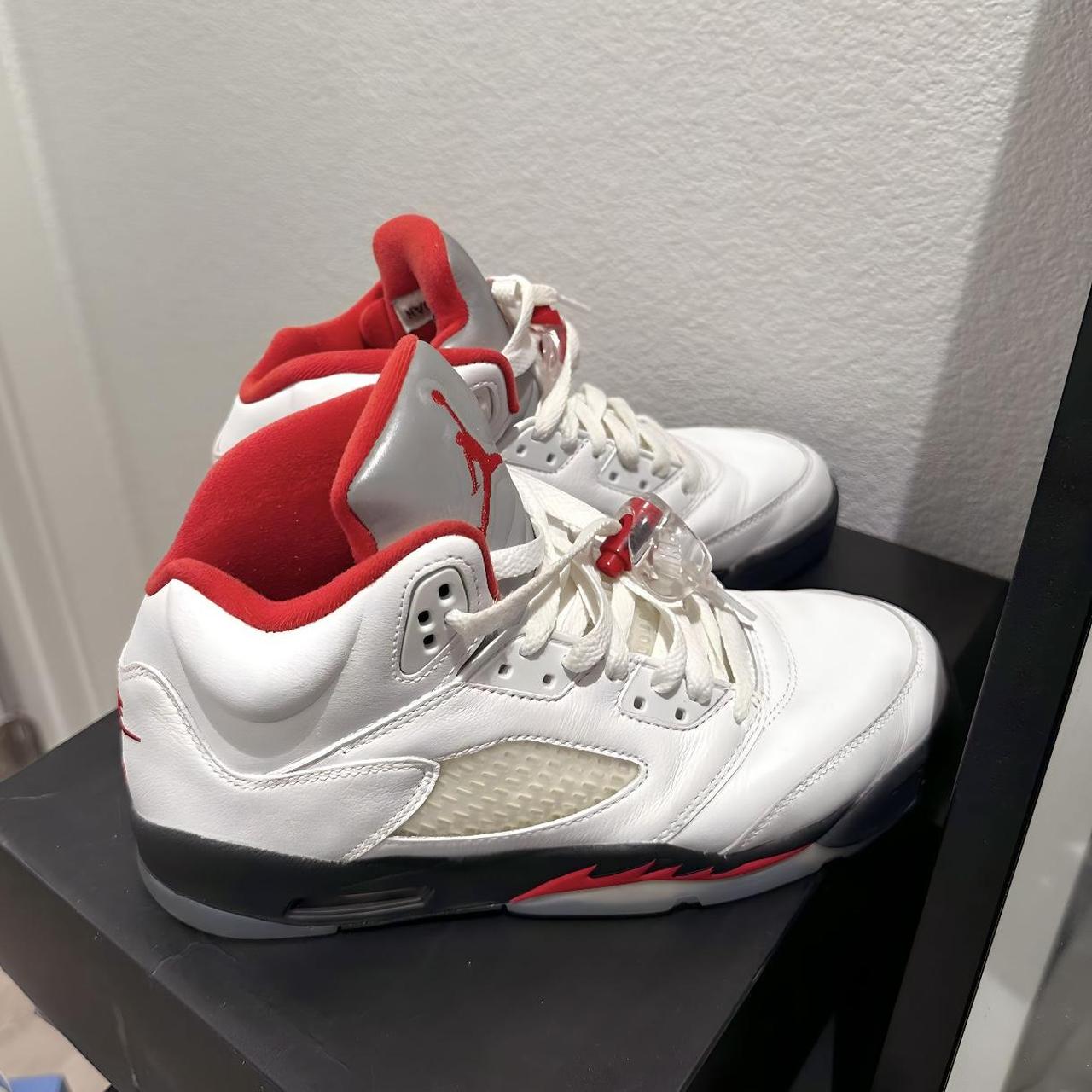 jordan 5 fire red bottom