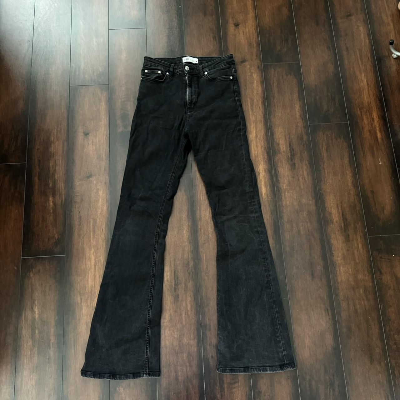 ZARA black flare jeans 🖤, size 6, soft