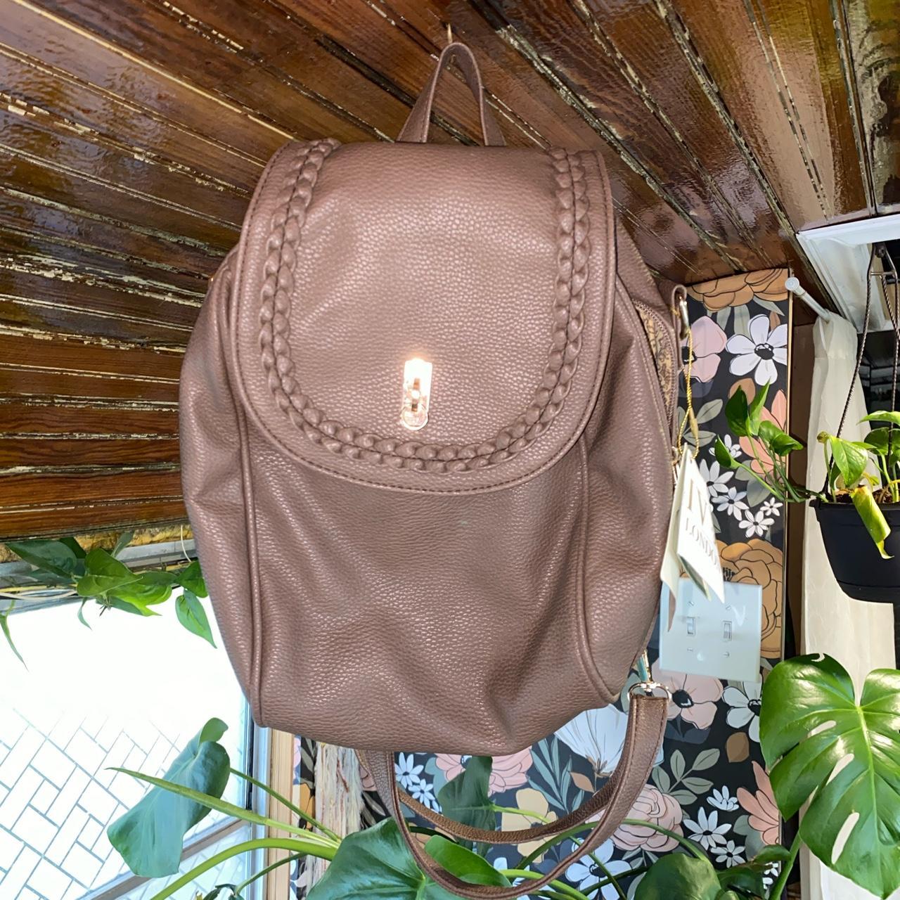 Ivy London dark taupe bag Features 2 in 1 Depop