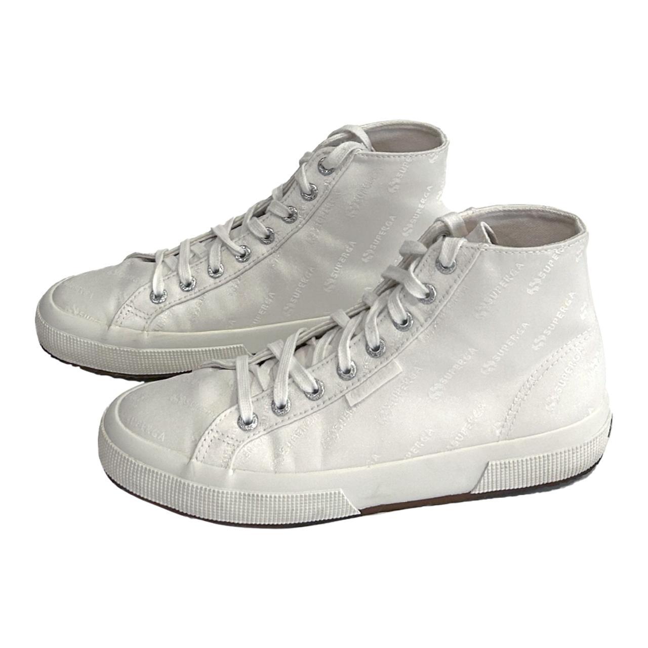 Women s White High Top Trainers 8 Preloved in. Depop