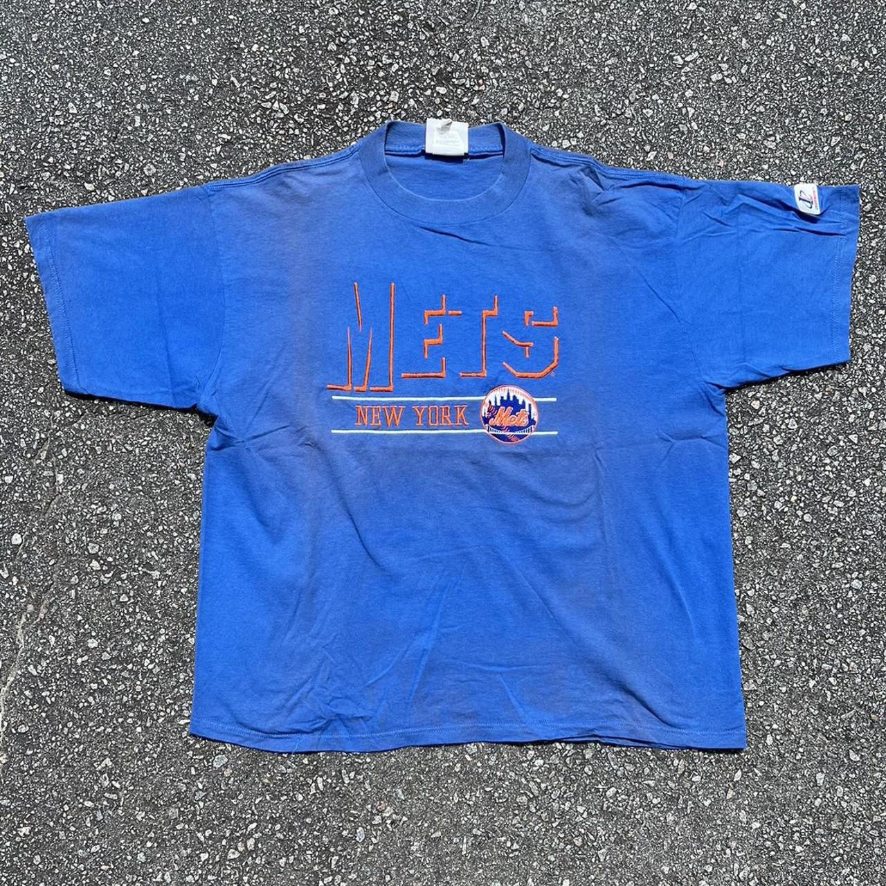 Vintage New York Mets shirt. Size mens small. Has - Depop