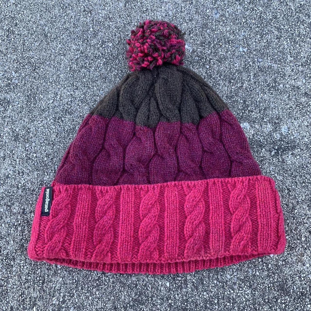 Fall 2019 Patagonia Cable Knit Fleece Lined Magenta...