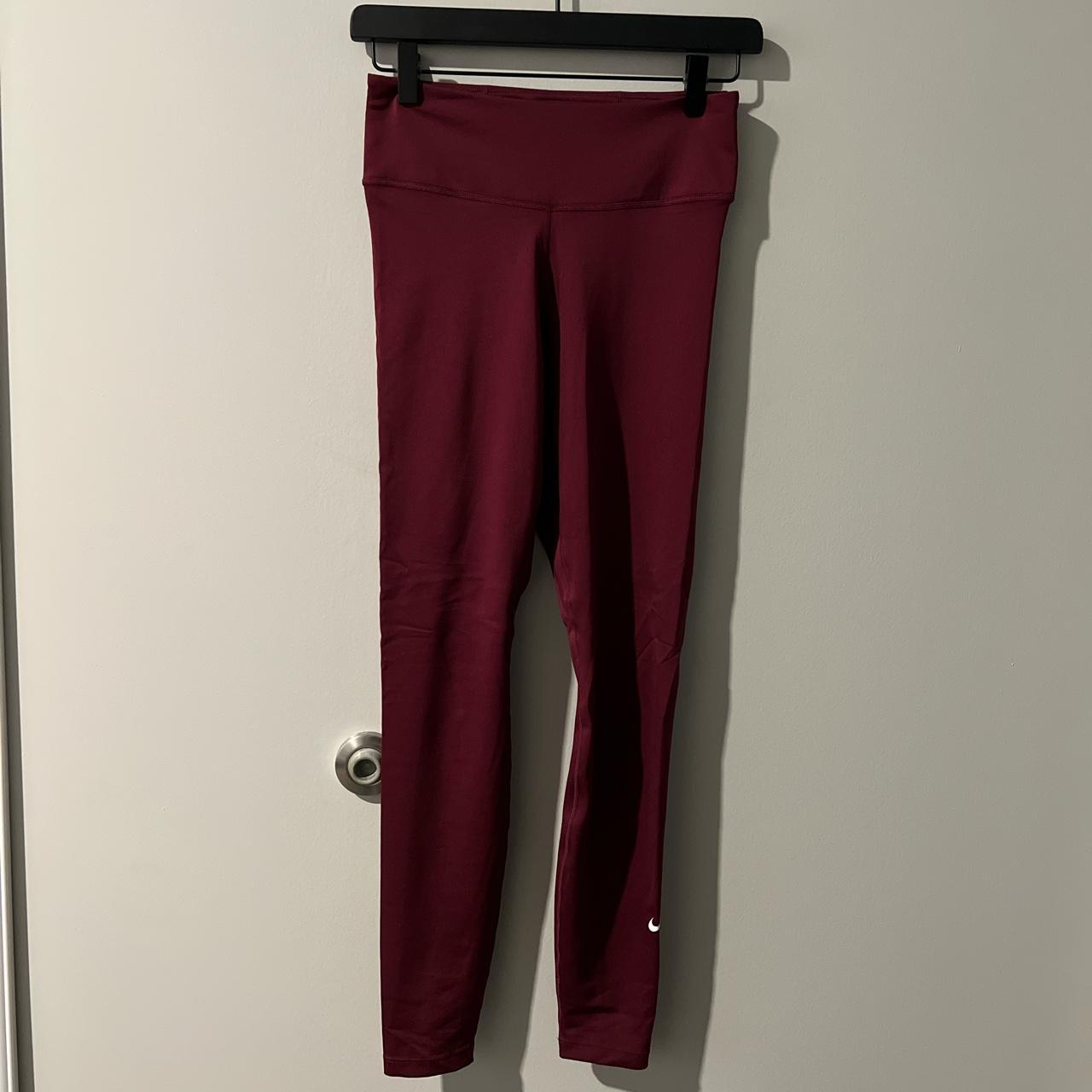 Maroon Nike full length Leggings with back pocket nike