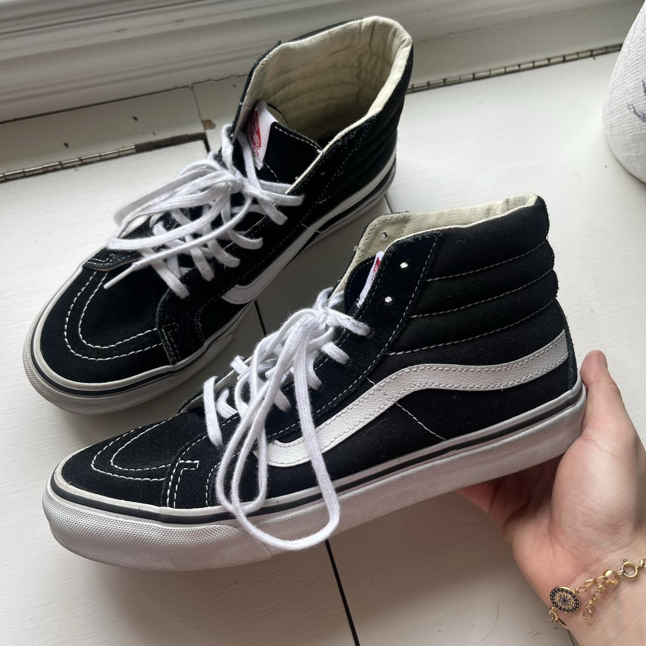 Black vans size men s 7 women s 8.5 only worn a