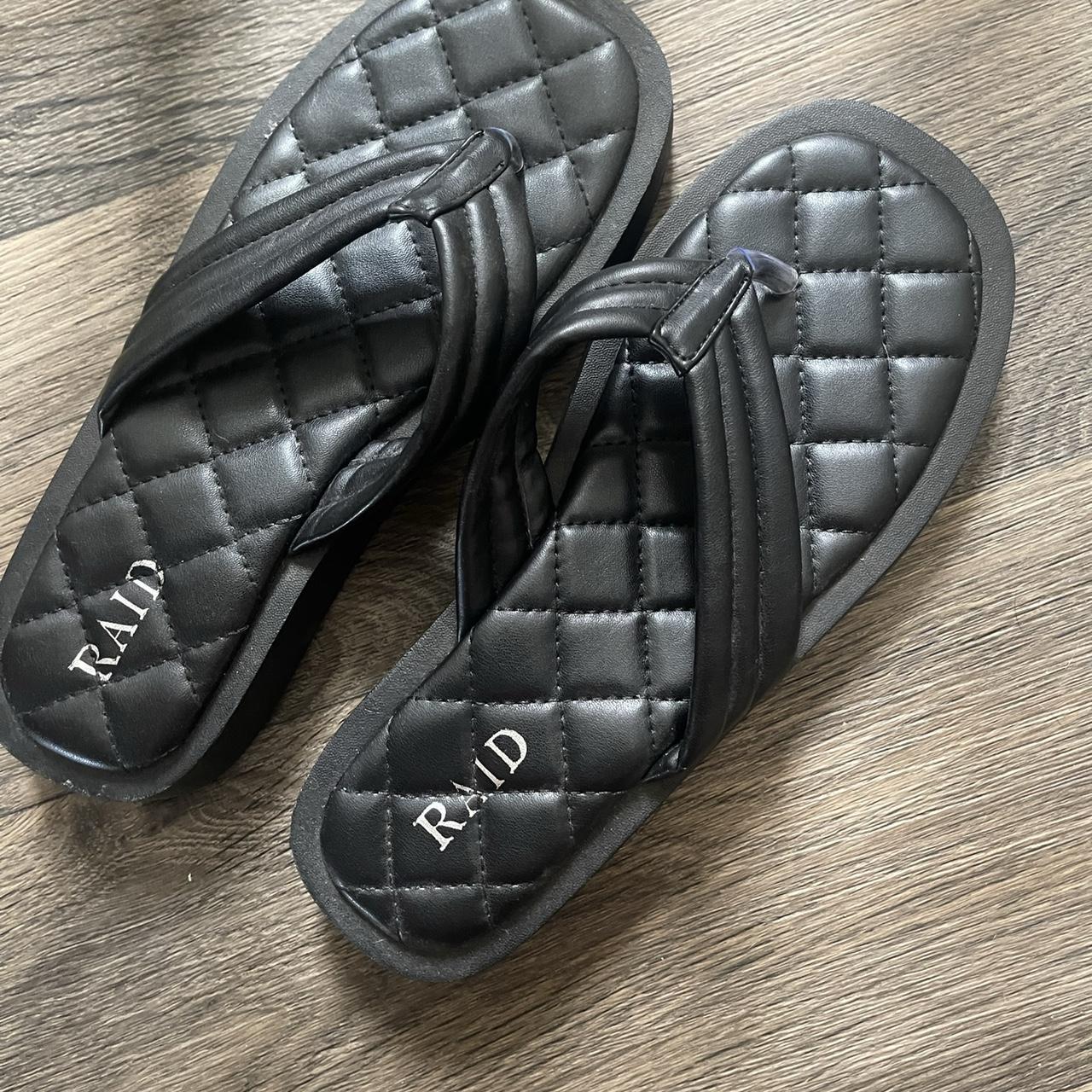 The cutest platform chunky flip flops Size 8 but... Depop