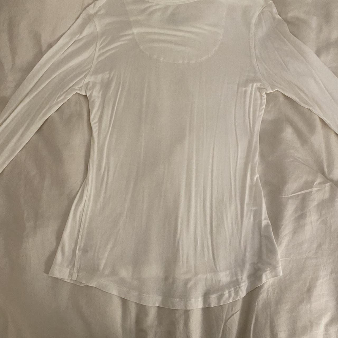 Cuddl Duds Women's White and Cream Vest-undershirts (4)