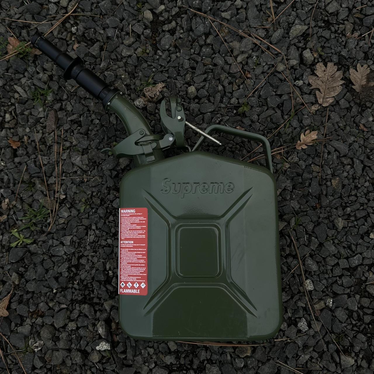 SUPREME X WAVIAN 5L FUEL TANK, SIZE 5L, ARMY GREEN...