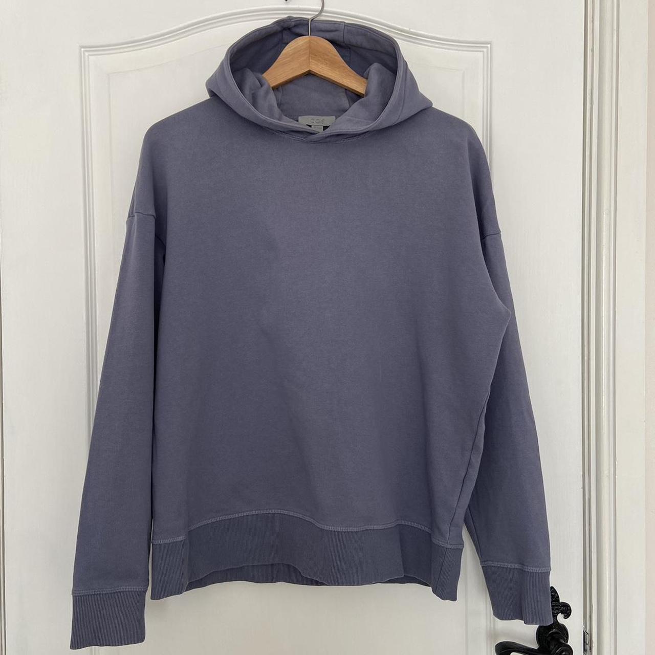 item listed by xiomaracoco