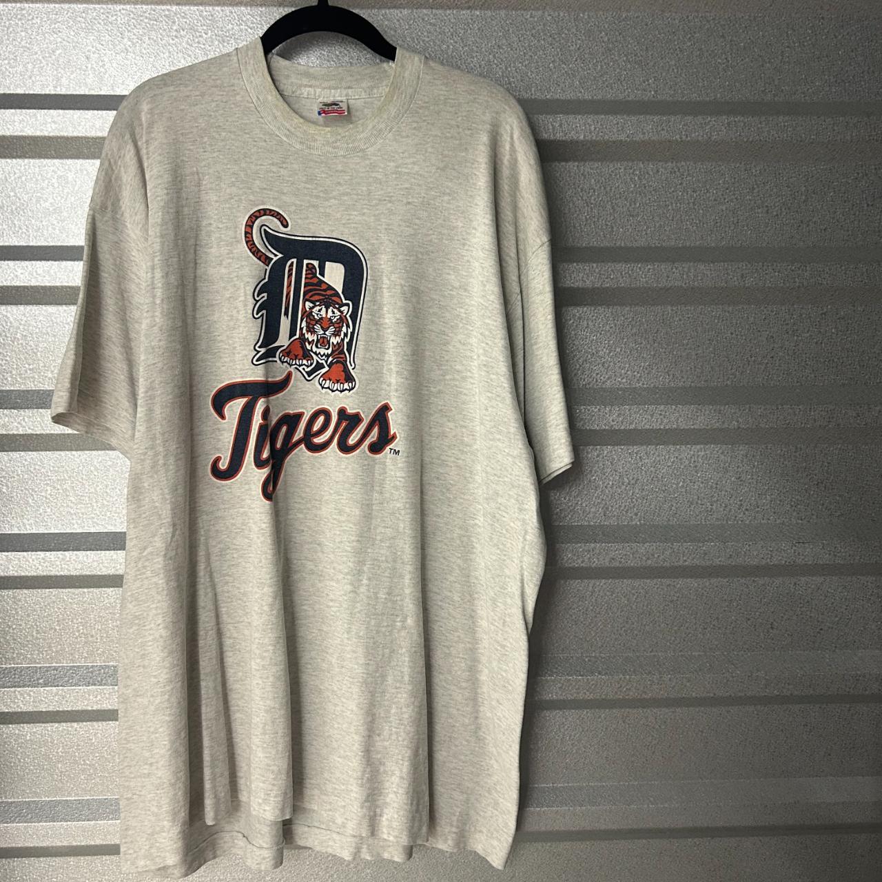 Lot of 25 Detroit tigers outlet shirts mlb baseball