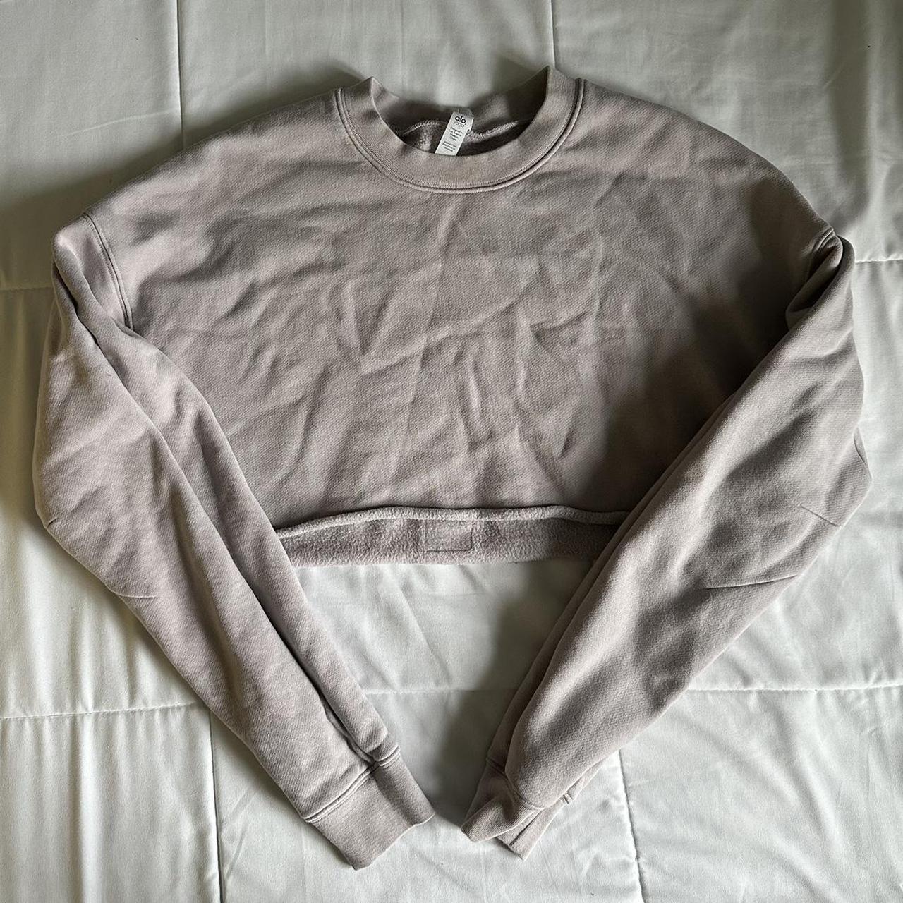 Alo Yoga extreme crop crew neck in lavender dusk Depop