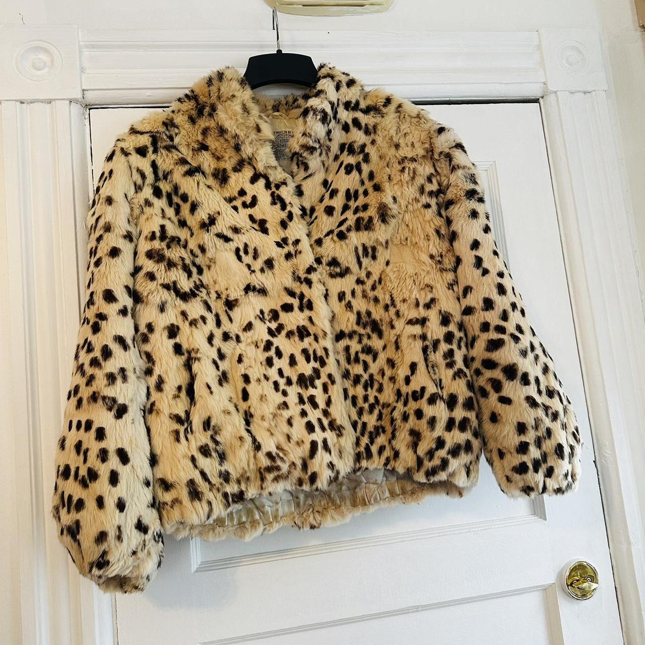 Authentic Vintage Fur Coat Fits like relaxed MEDIUM... - Depop