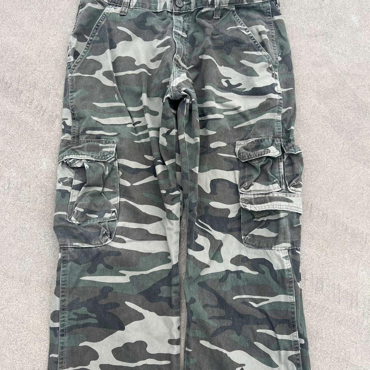 Y2K camo cargo Pants Size: 34x30 (fit more like a... - Depop