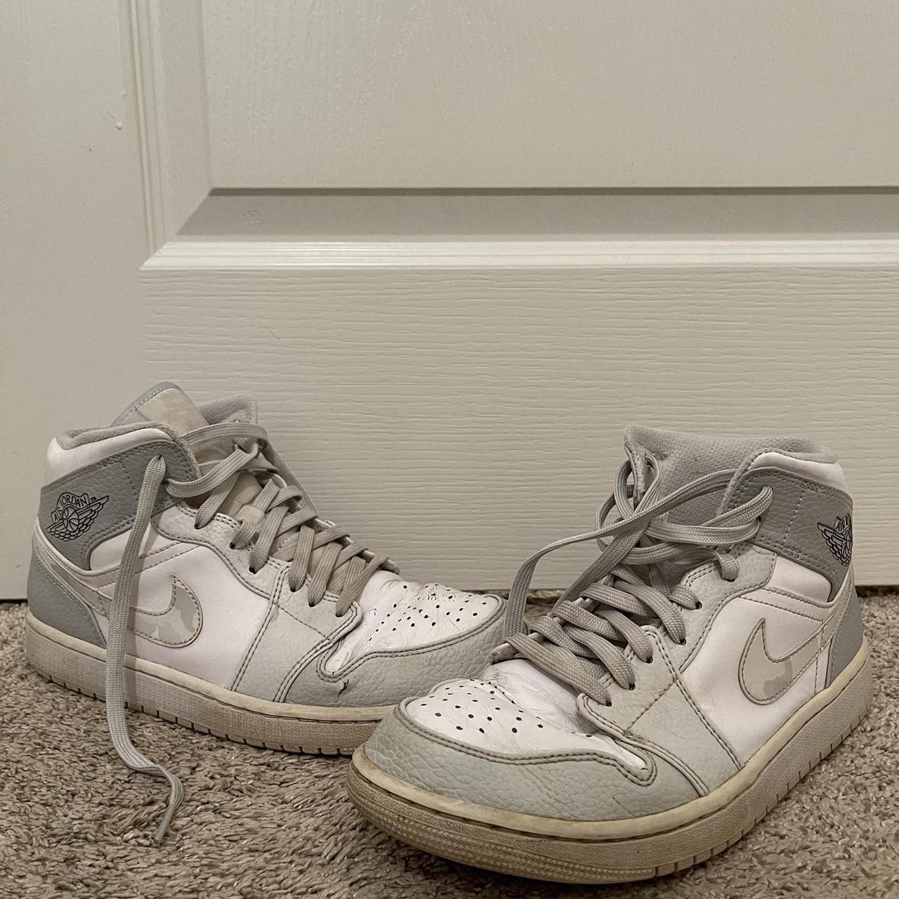 Jordan Men's Grey and White Trainers | Depop