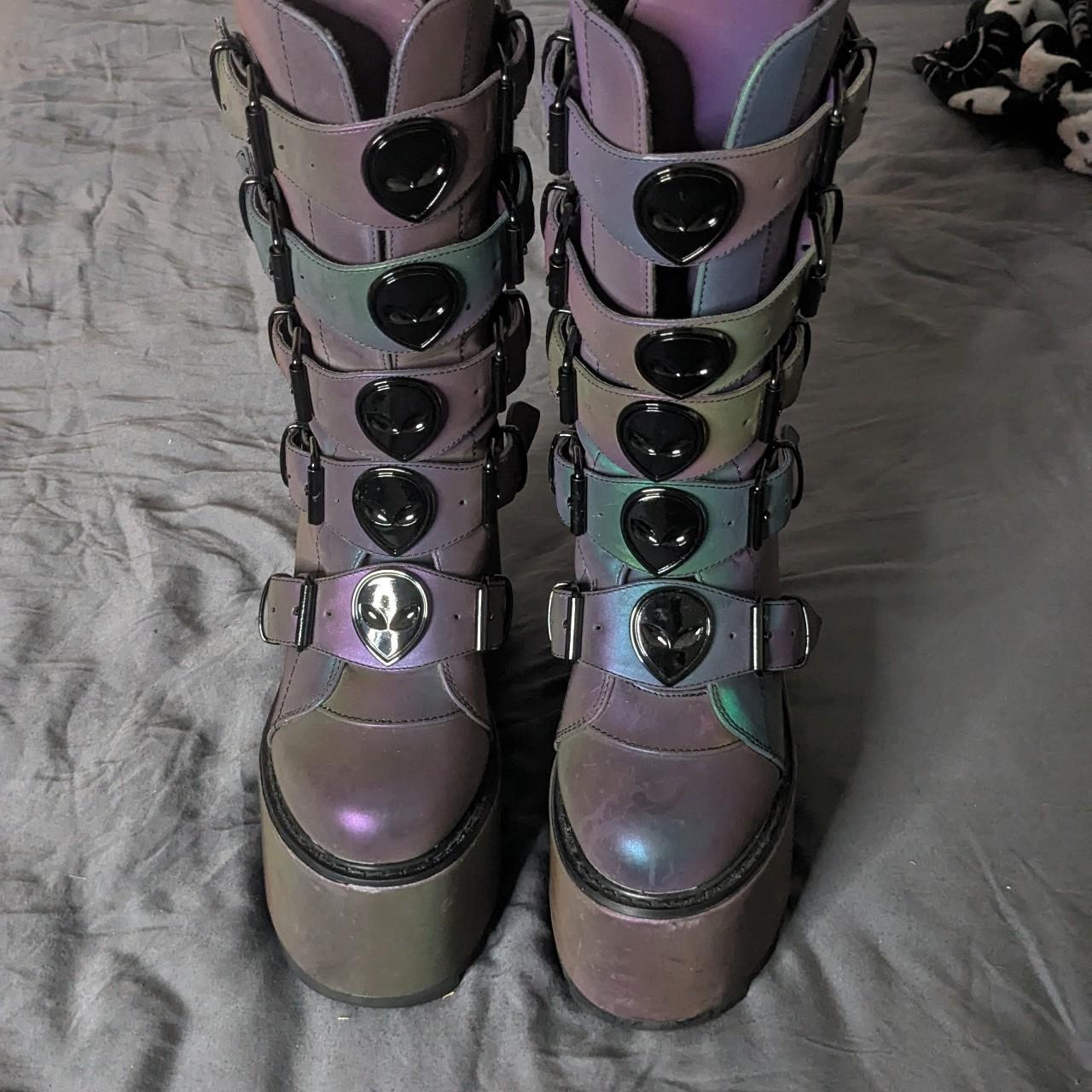 yru holographic boots