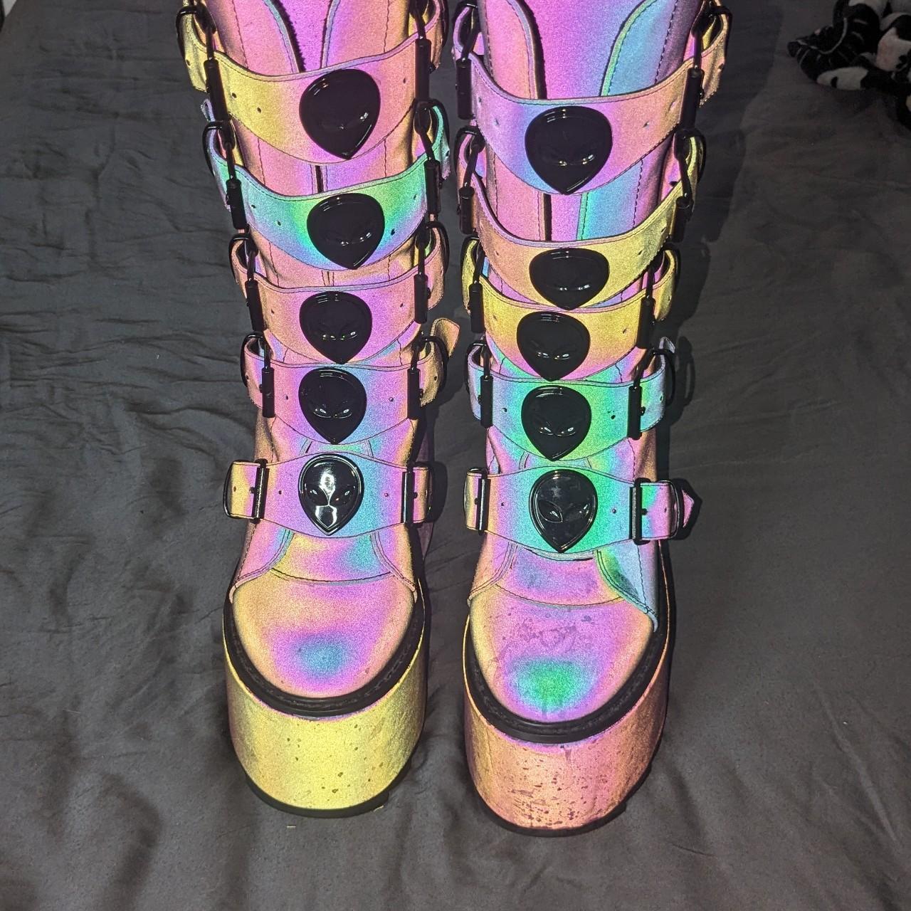 yru holographic boots