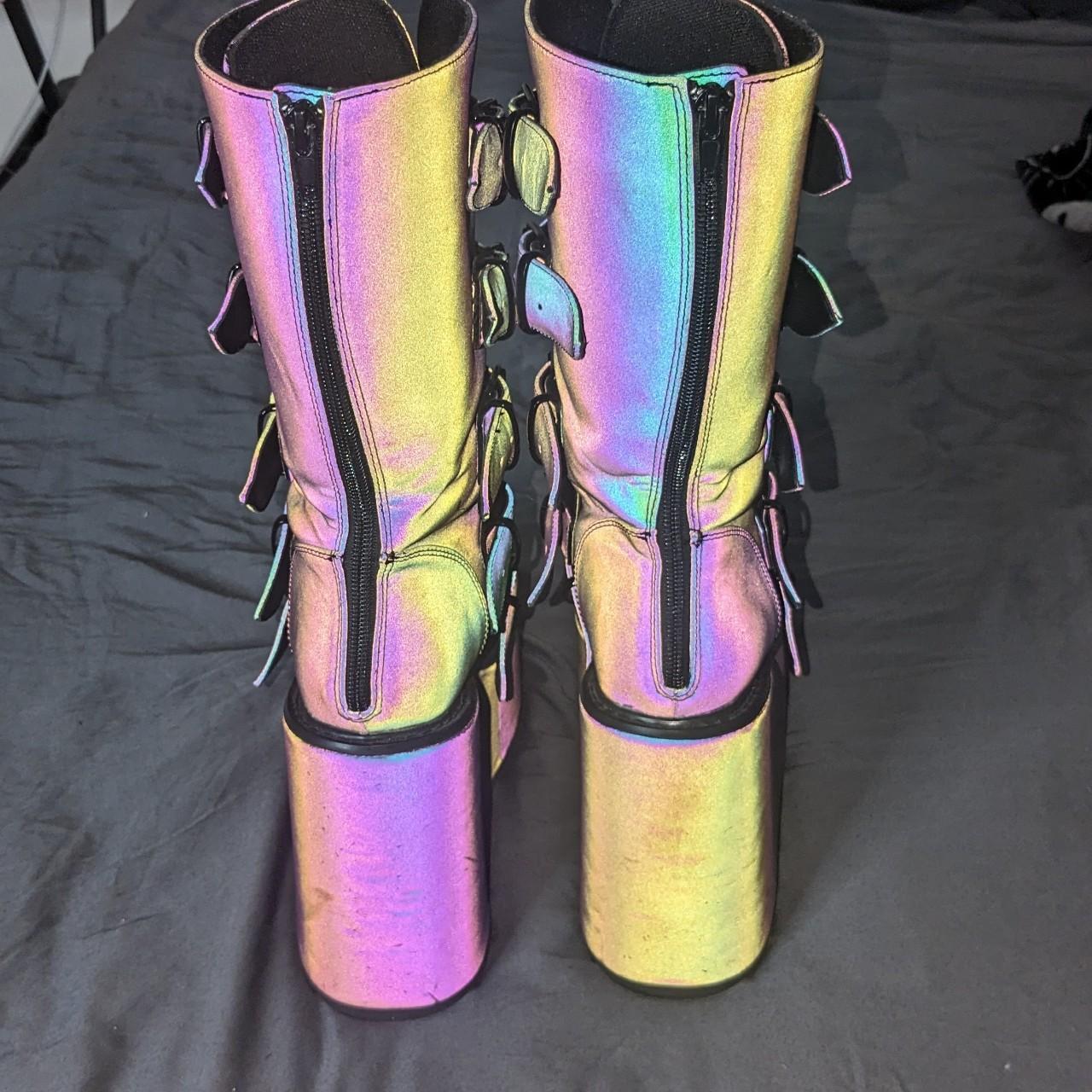 yru holographic boots