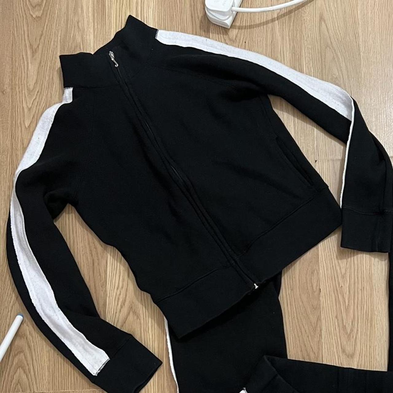 T26 Juicy Couture ロンT ブラック S 古着 y2k vintage rare 2000s 2005/2006 JUICY COUTURE full | Depop