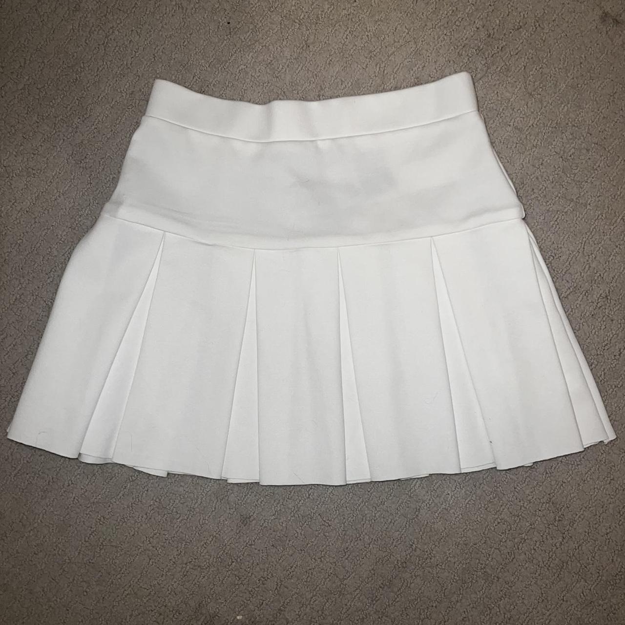 LIONESS White pleated skirt Size small/4 Never... - Depop