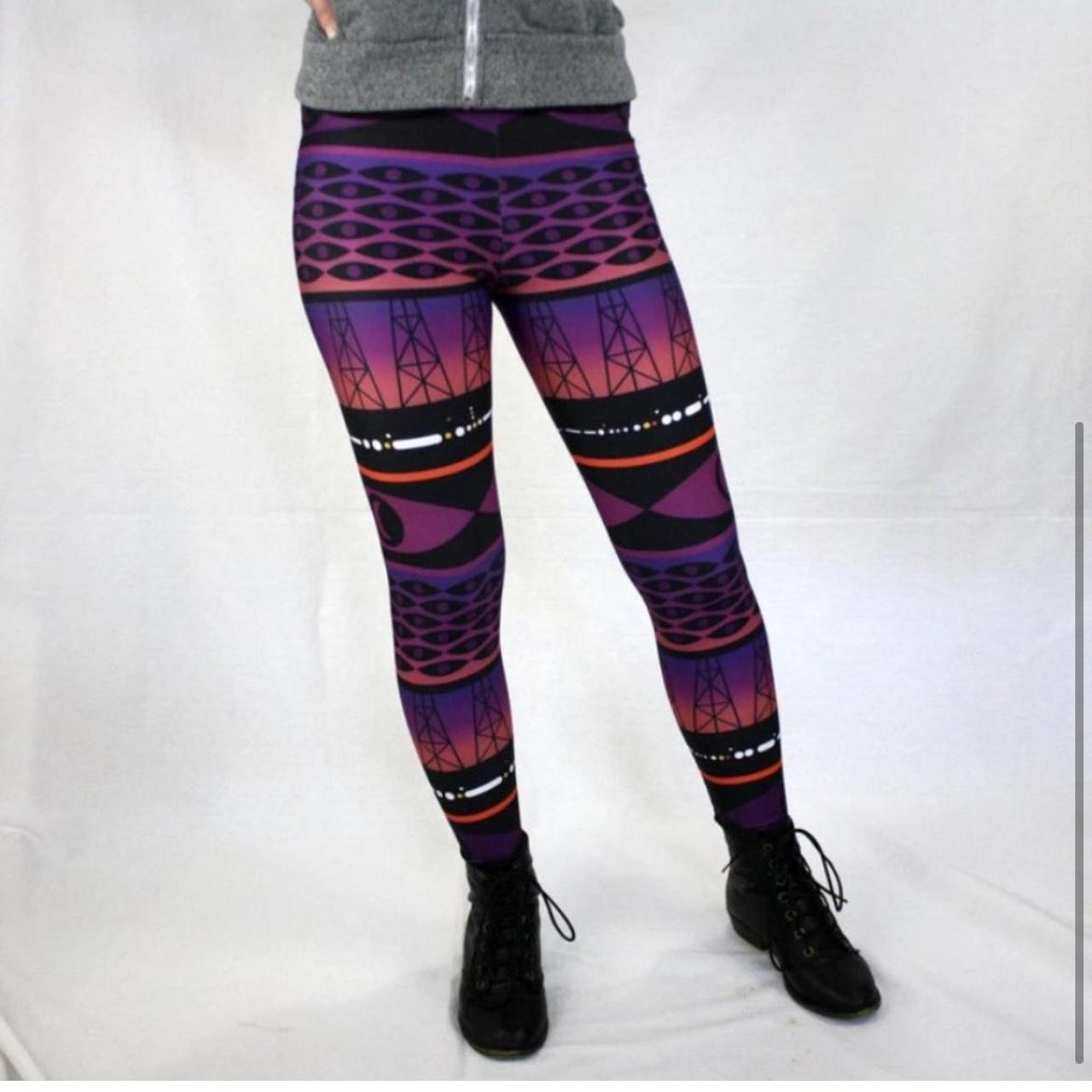 NWOT Welcome to Night Vale Leggings M Brand new and - Depop