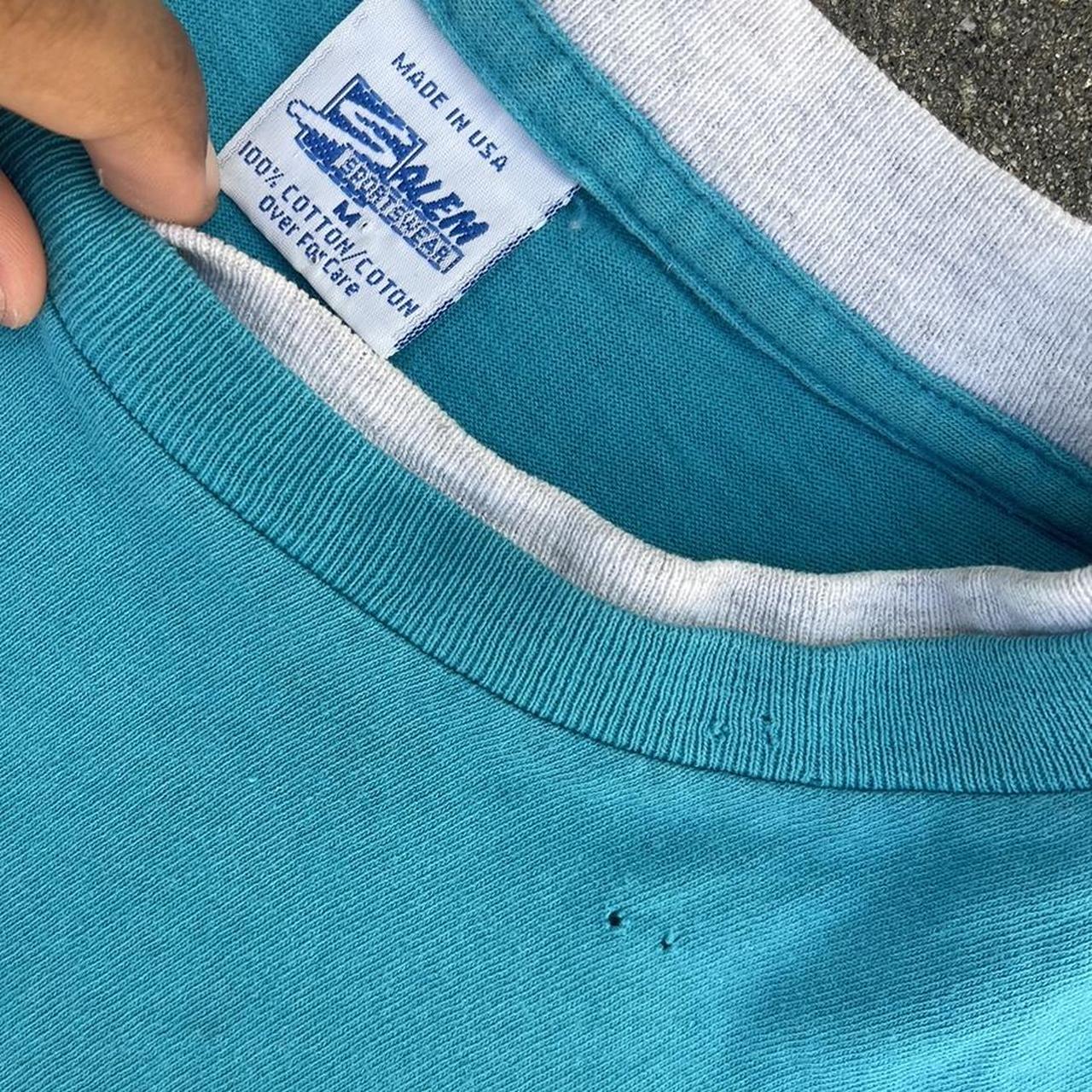 Charlotte Hornets vintage t shirt Size: - Depop