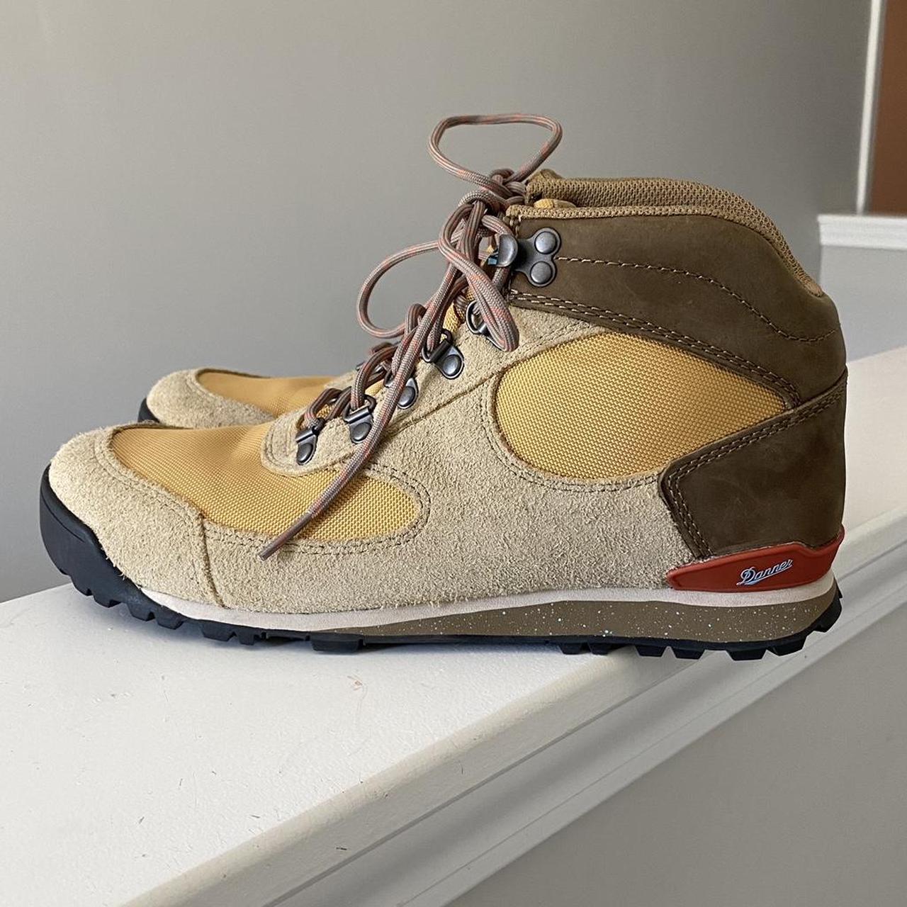 danner walking boots womens