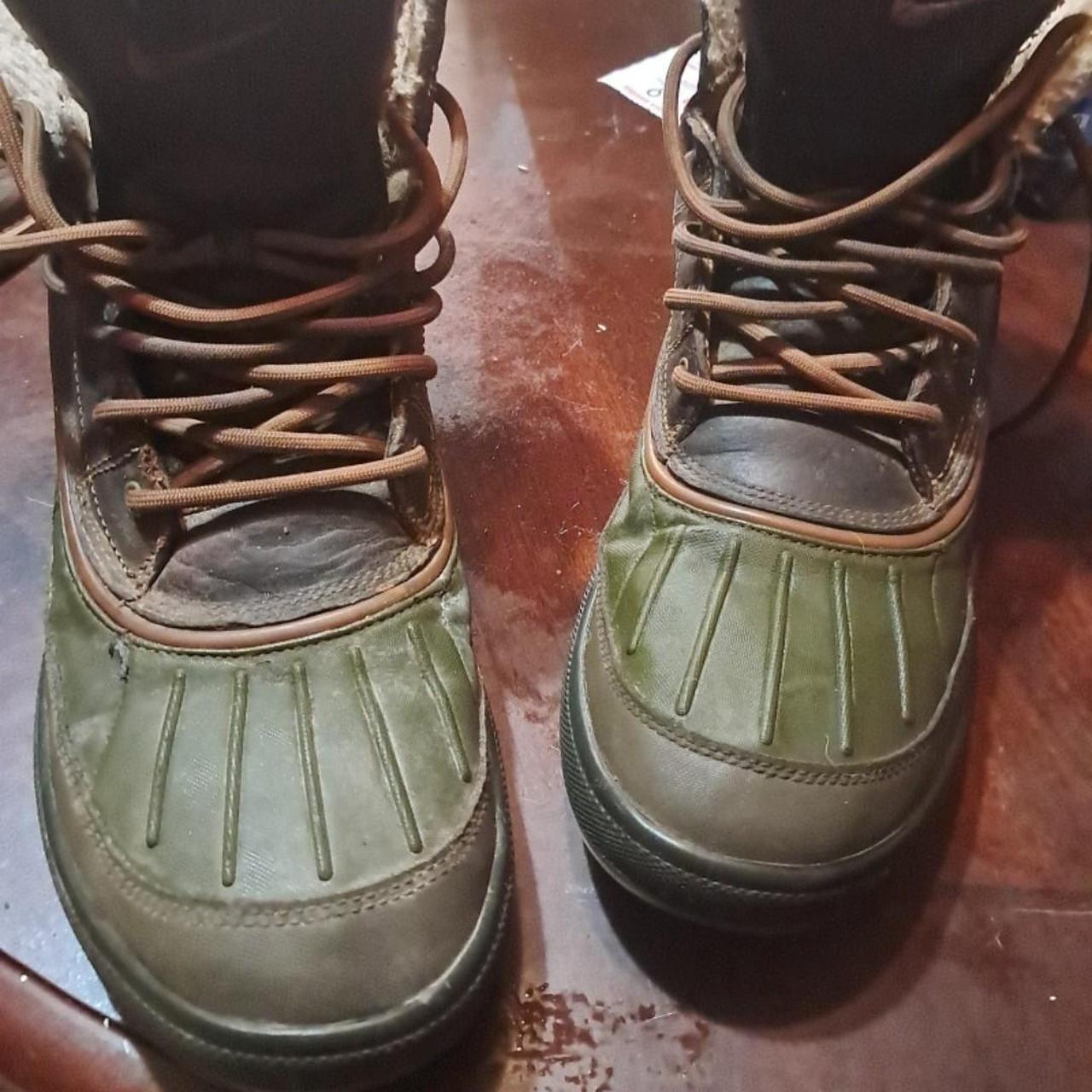 mens nike acg hiking boots