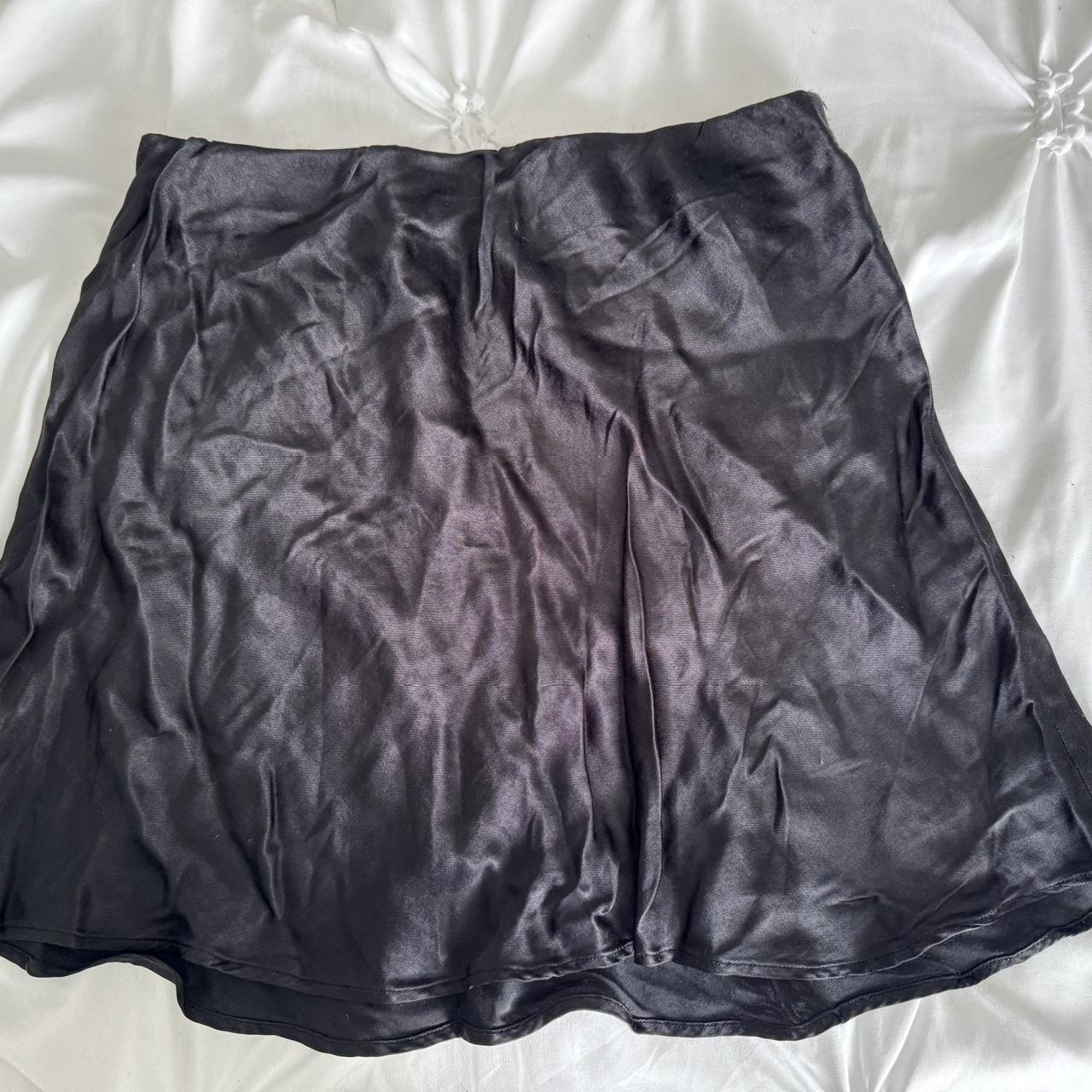 Shiny black skirt - Depop
