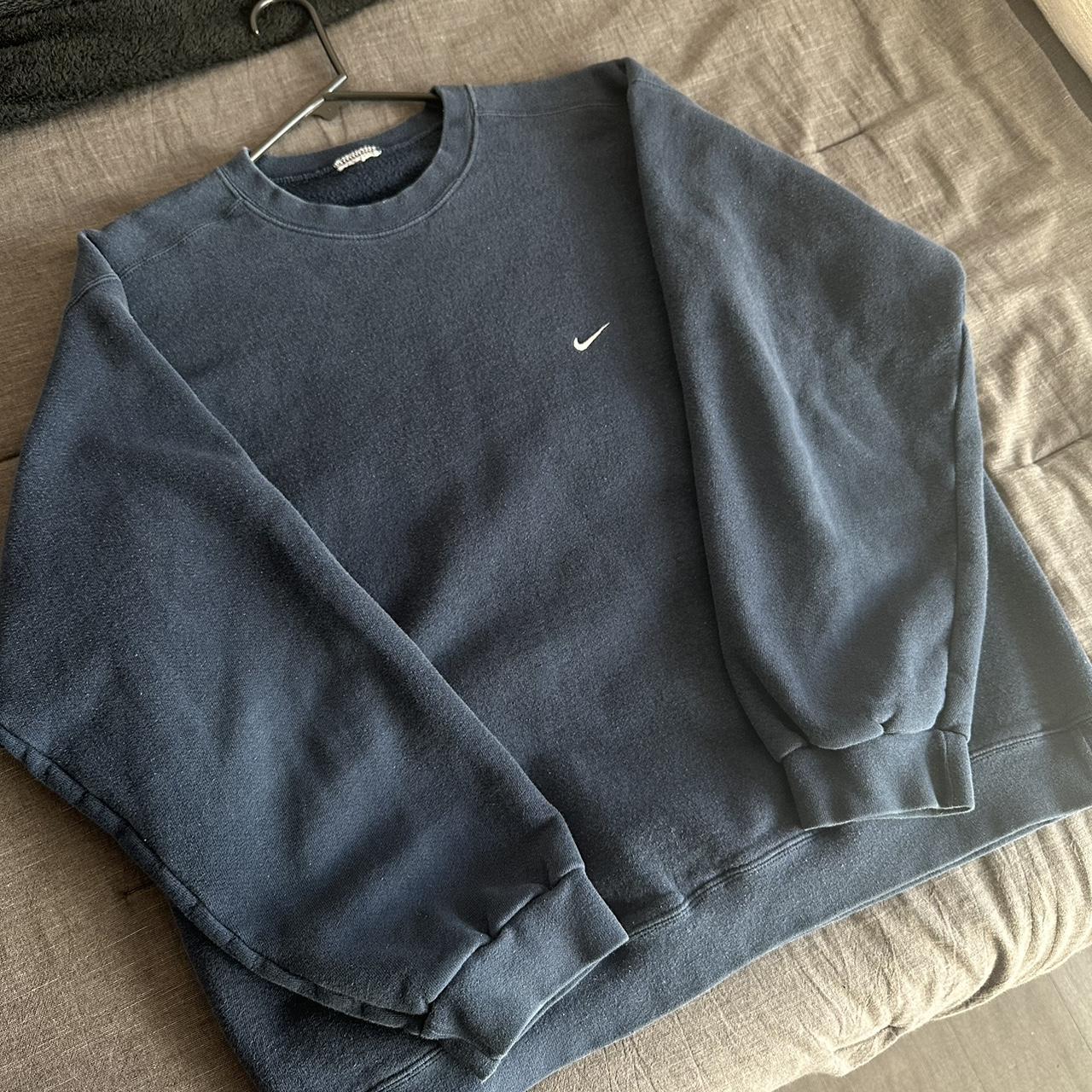 Nike center best sale swoosh crewneck