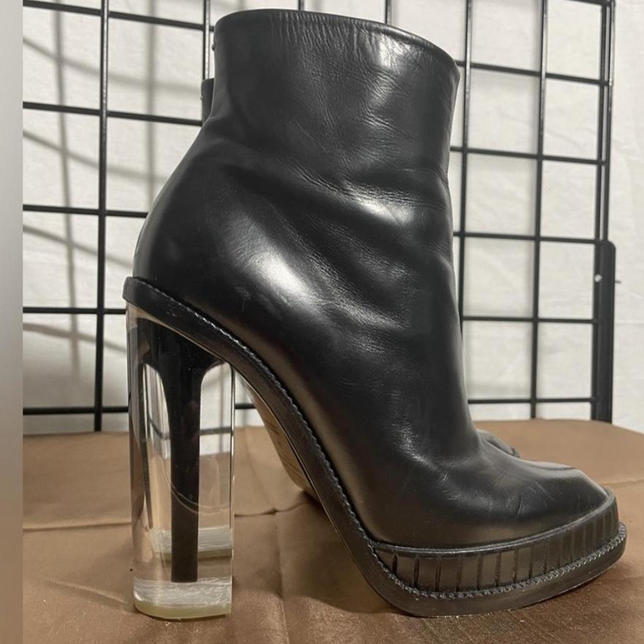 Madison Martin Margiela ブーツ Madison Martin Margiela Black leather ankle boots | Depop