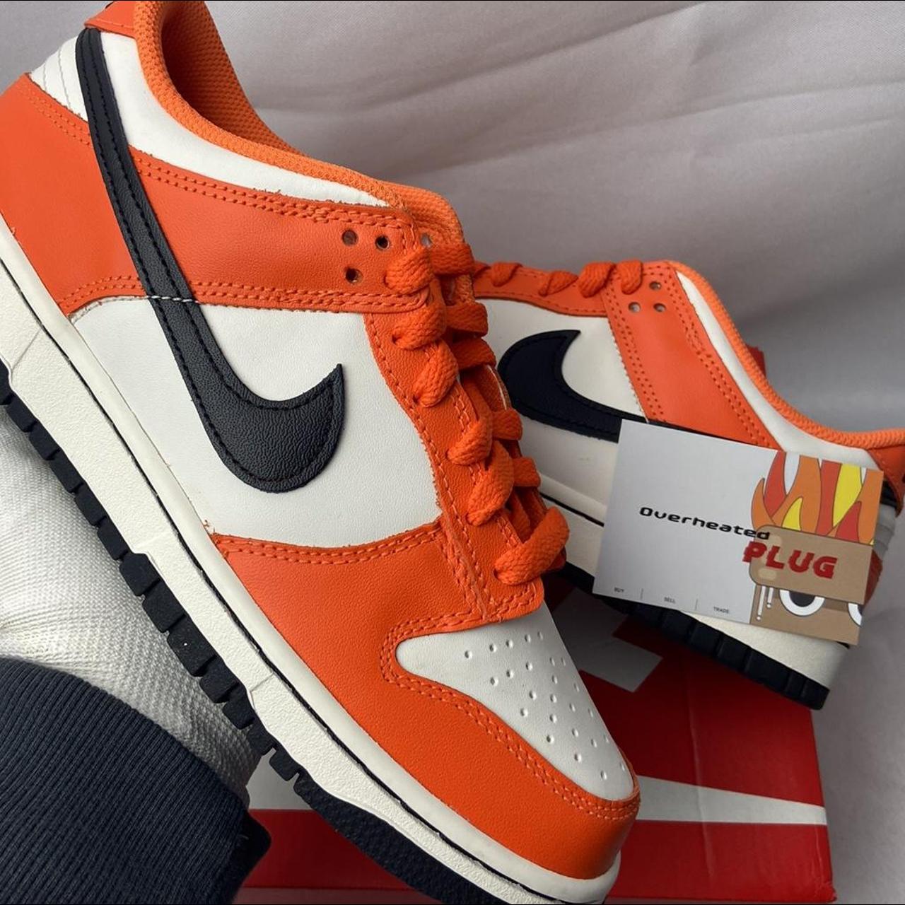 Nike Women's White and Orange Trainers | Depop