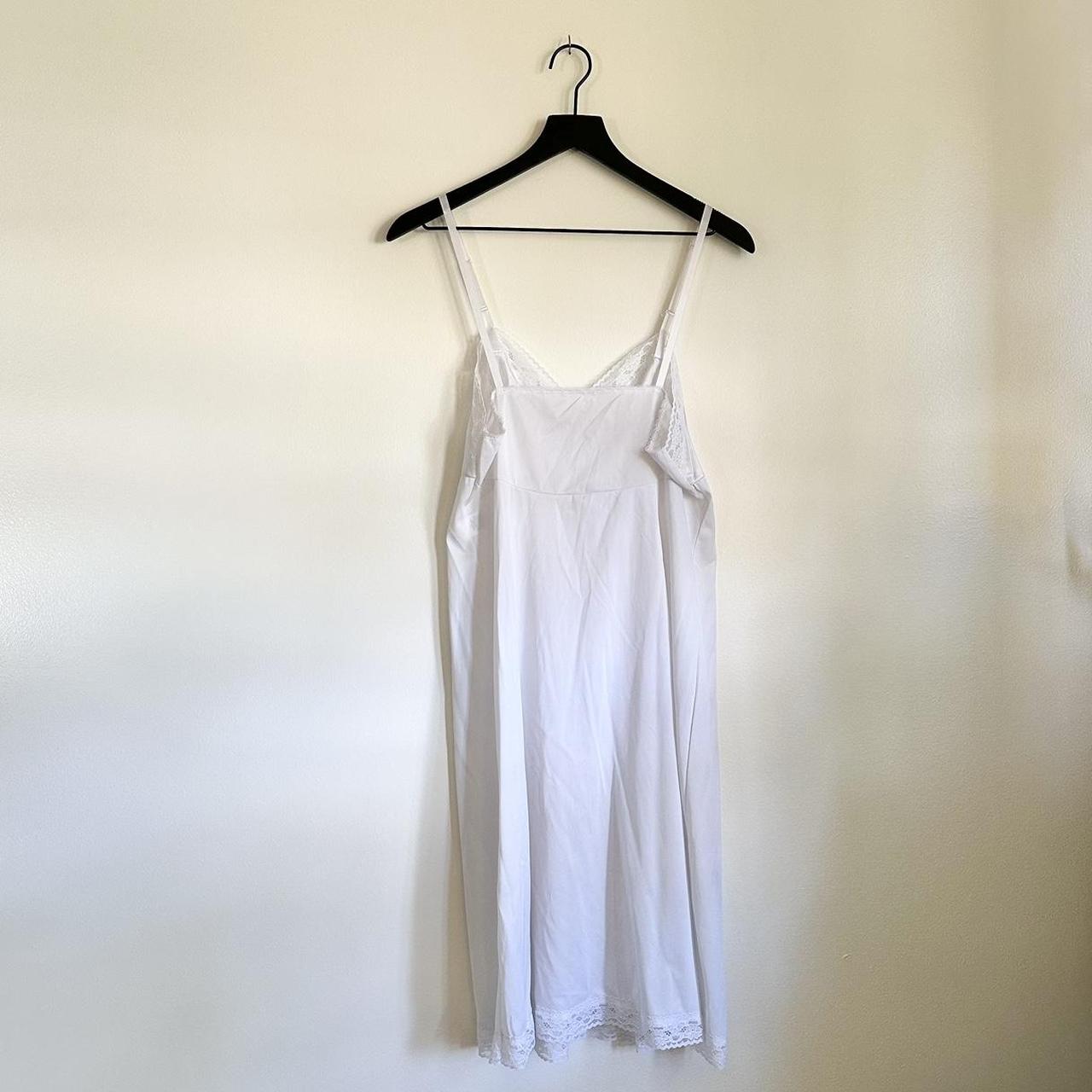 Vanity Fair Women's White Nightwear | Depop