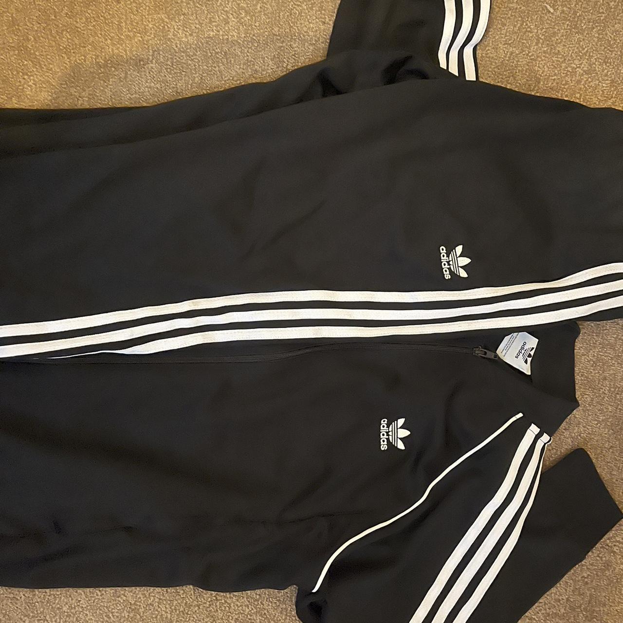 Adidas SST only worn once in amazing condition - Depop