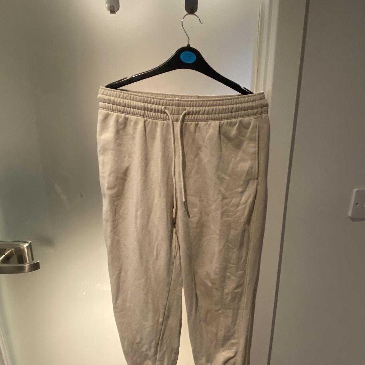 Beige H&M tracksuit bottoms, never worn, size medium... Depop