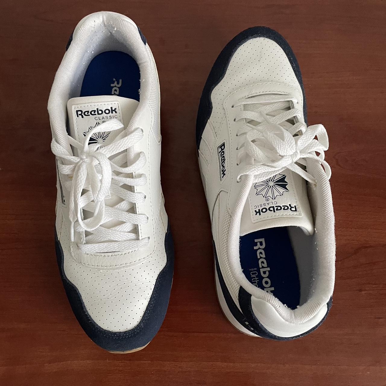 Reebok Men's White and Navy Trainers | Depop